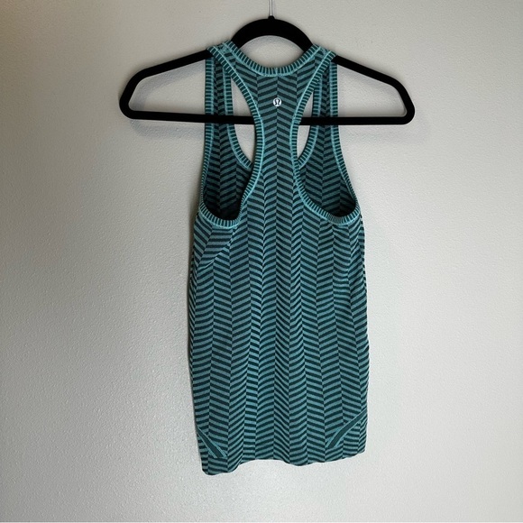 Lululemon Run Swiftly Tech Racerback Tank Top Heathered Blue Tropics Size 4 - Picture 7 of 10